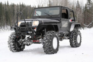 Half-Door-Jeep-in-snow